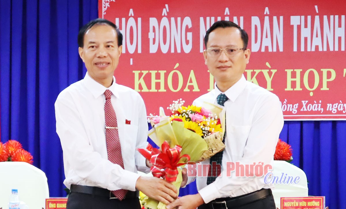 &Ocirc;ng Nguyễn Minh B&igrave;nh được bầu giữ chức Chủ tịch UBND TP. Đồng Xo&agrave;i