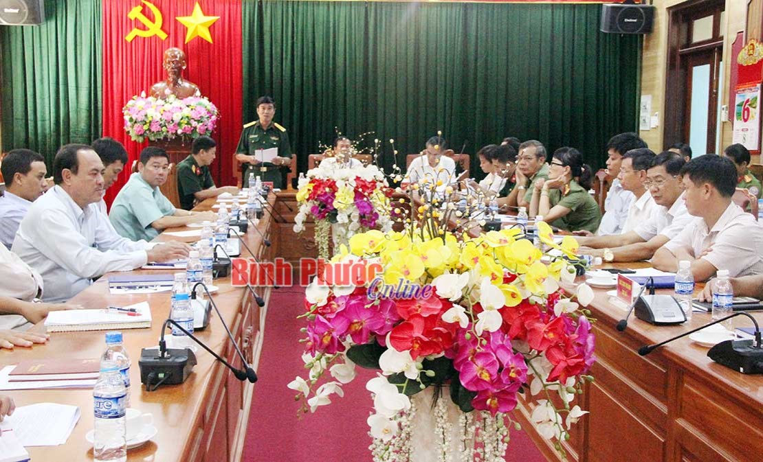 Phước Long sơ kết 10 năm x&acirc;y dựng nền quốc ph&ograve;ng to&agrave;n d&acirc;n