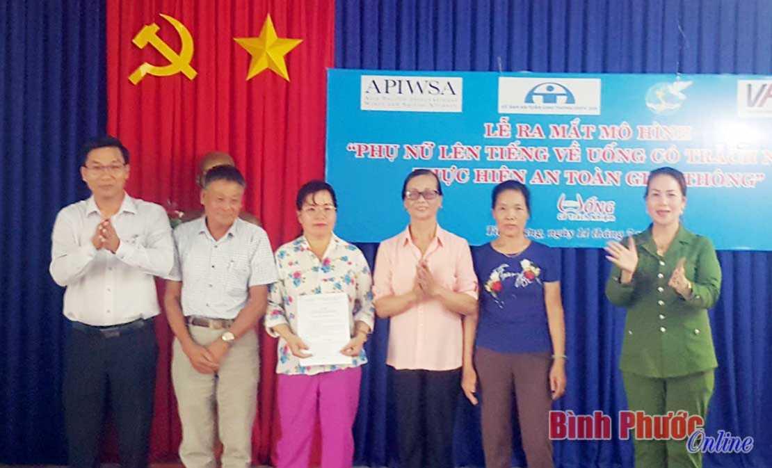 Ra mắt Câu lạc bộ “Phụ nữ lên tiếng về uống có trách nhiệm thực hiện an toàn giao thông”