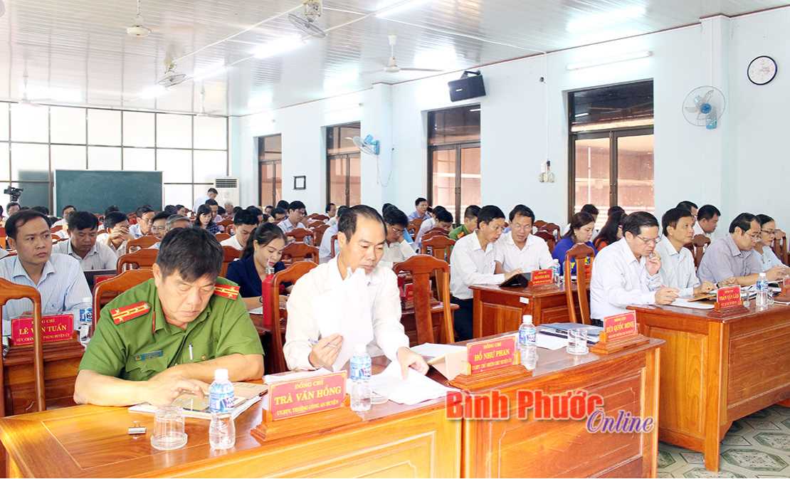 Huy&ecirc;̣n ủy Phú Ri&ecirc;̀ng h&ocirc;̣i nghị lần thứ 21 