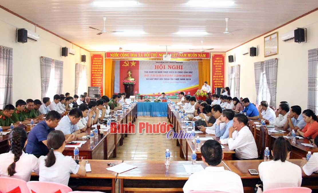 Ph&uacute; Riềng tọa đ&agrave;m 50 năm thực hiện di ch&uacute;c của B&aacute;c v&agrave; đối thoại với tri thức