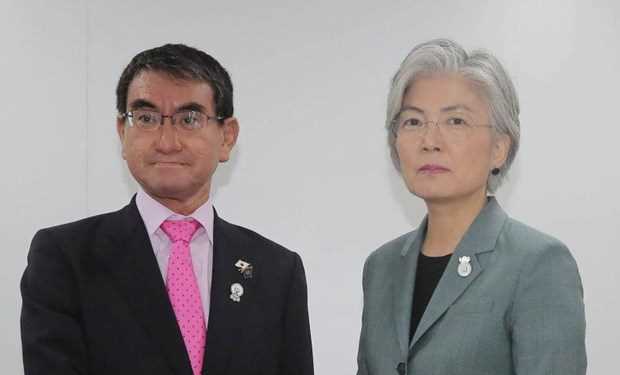 Quan chức Nhật Bản và Hàn Quốc nhất trí tiếp tục đối thoại