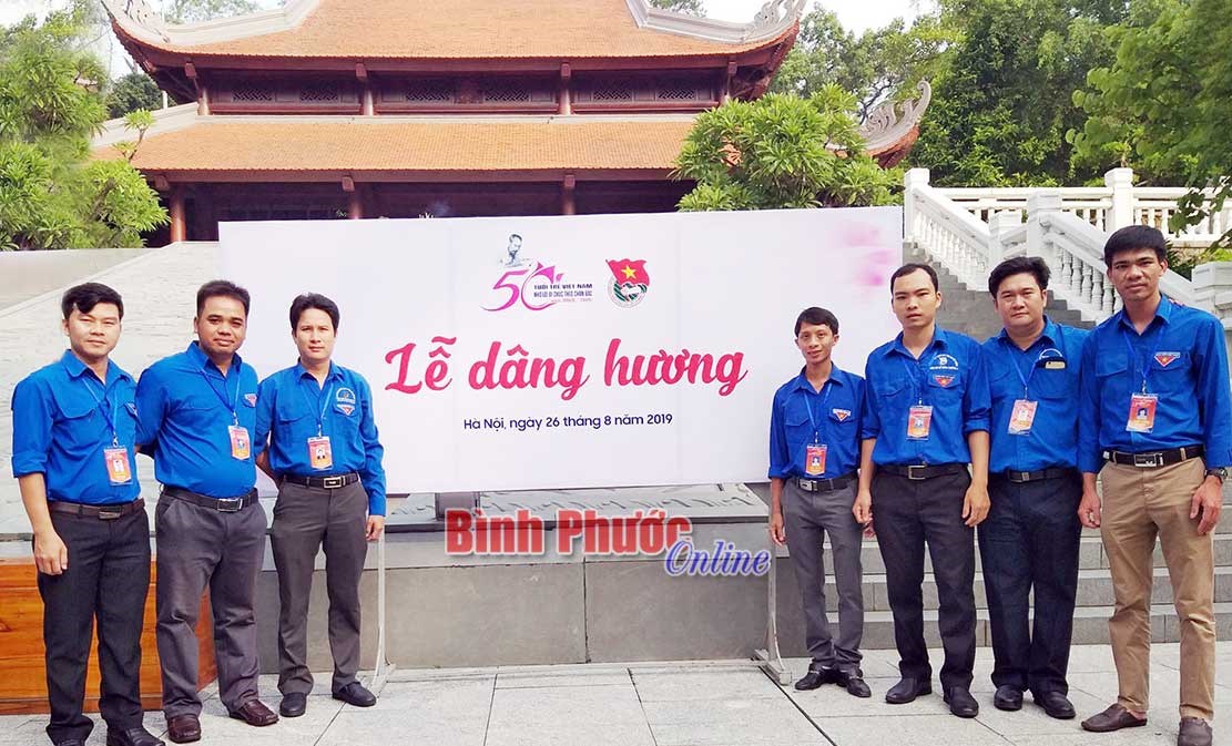 Những b&ocirc;ng hoa d&acirc;ng B&aacute;c