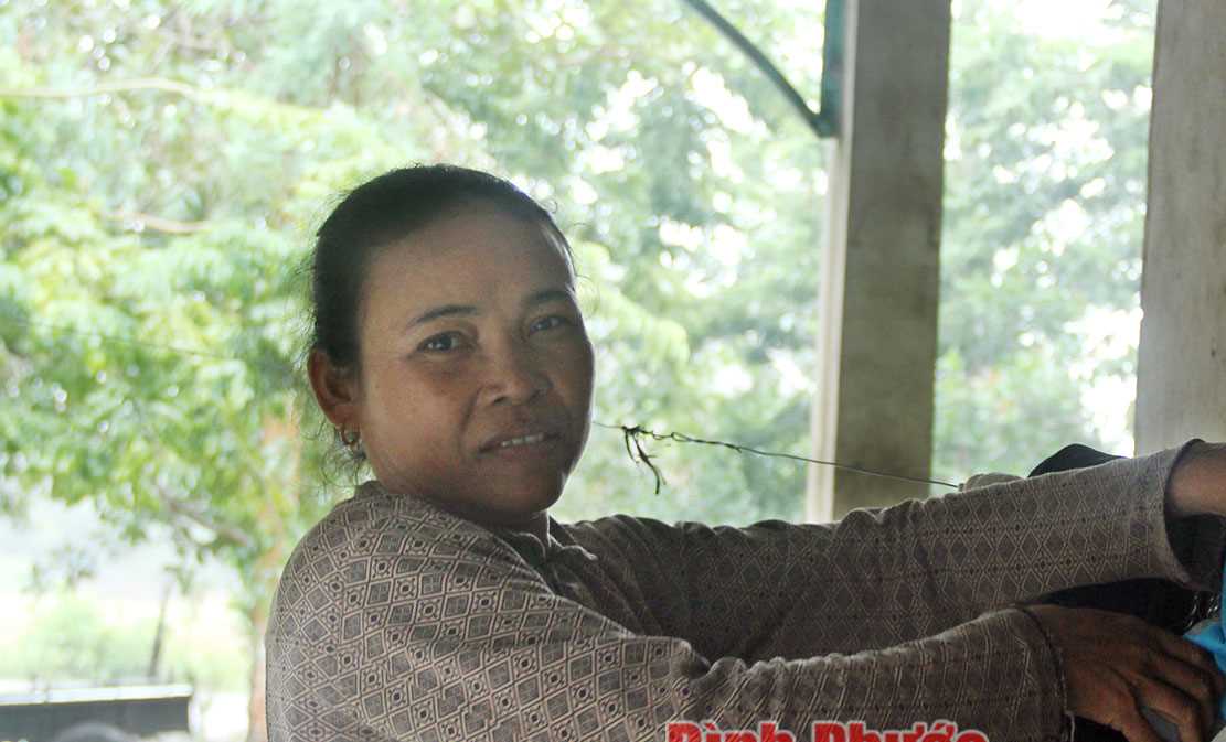 L&agrave;m gương cho phụ nữ DTTS trong ấp