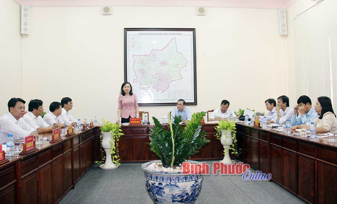 Đo&agrave;n c&ocirc;ng t&aacute;c UBND tỉnh T&acirc;y Ninh l&agrave;m việc tại B&igrave;nh Phước