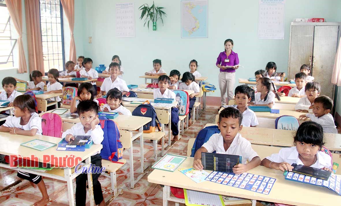 Li&ecirc;n đội Trường tiểu học Đinh Bộ Lĩnh s&aacute;ng tạo, năng động