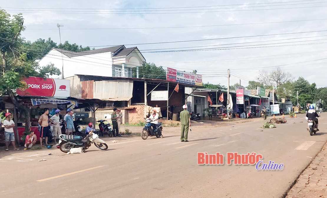 2 xe gắn máy tông nhau, 1 phụ nữ thiệt mạng