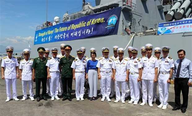 T&agrave;u Hải qu&acirc;n H&agrave;n Quốc thăm th&agrave;nh phố biển Đ&agrave; Nẵng