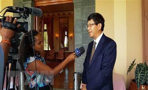 'Việt Nam hợp t&aacute;c với c&aacute;c nước giải quyết tranh chấp Biển Đ&ocirc;ng'