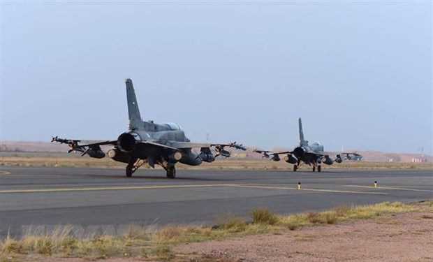 Houthi dùng máy bay không người lái tấn công sân bay Saudi Arabia