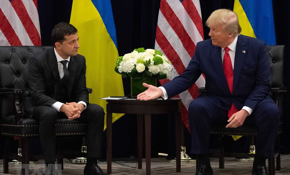 Ông Trump muốn gặp người tố giác trong vụ bê bối điện đàm với Ukraine