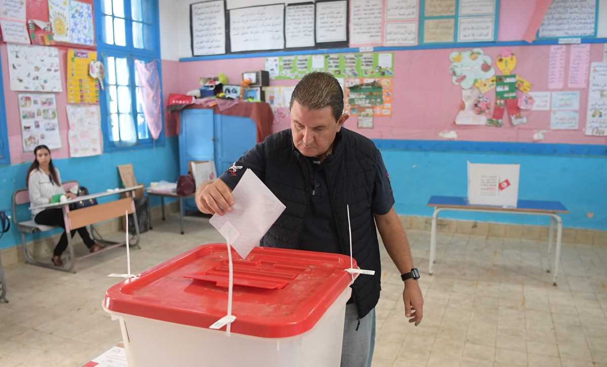 Bầu cử tổng thống Tunisia: Rất ít cử tri trẻ tuổi đi bỏ phiếu