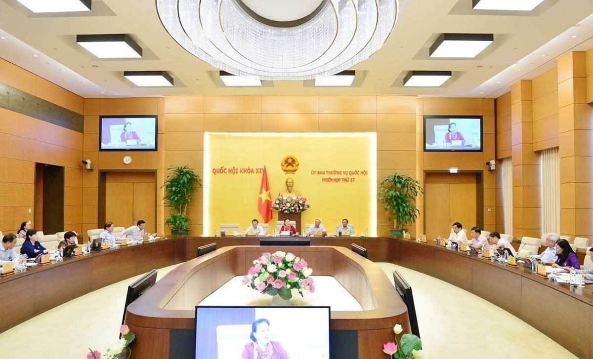 Nhiều &yacute; kiến về tr&aacute;ch nhiệm chủ tr&igrave; tiếp thu, chỉnh l&yacute; dự thảo luật