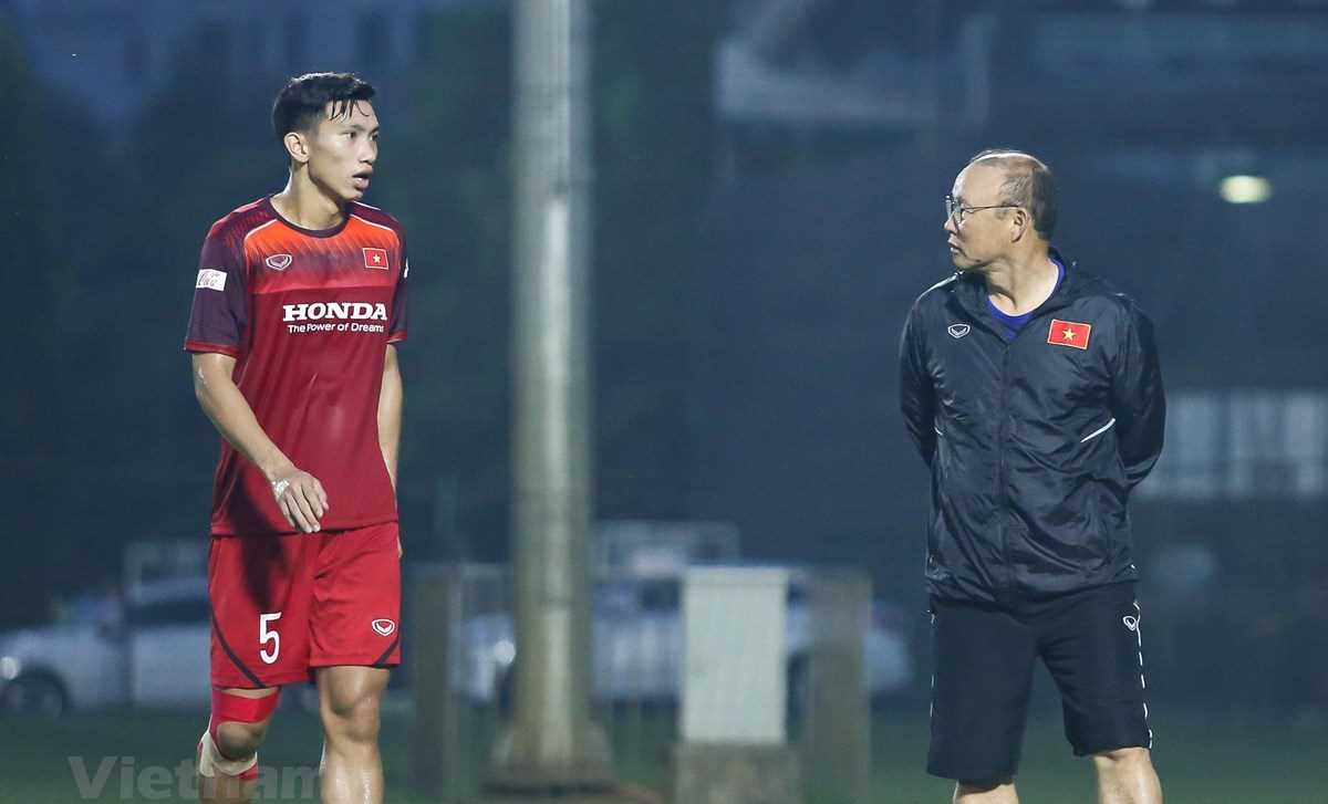 Đoàn Văn Hậu có thể thi đấu trận Việt Nam với Thái Lan hay không?