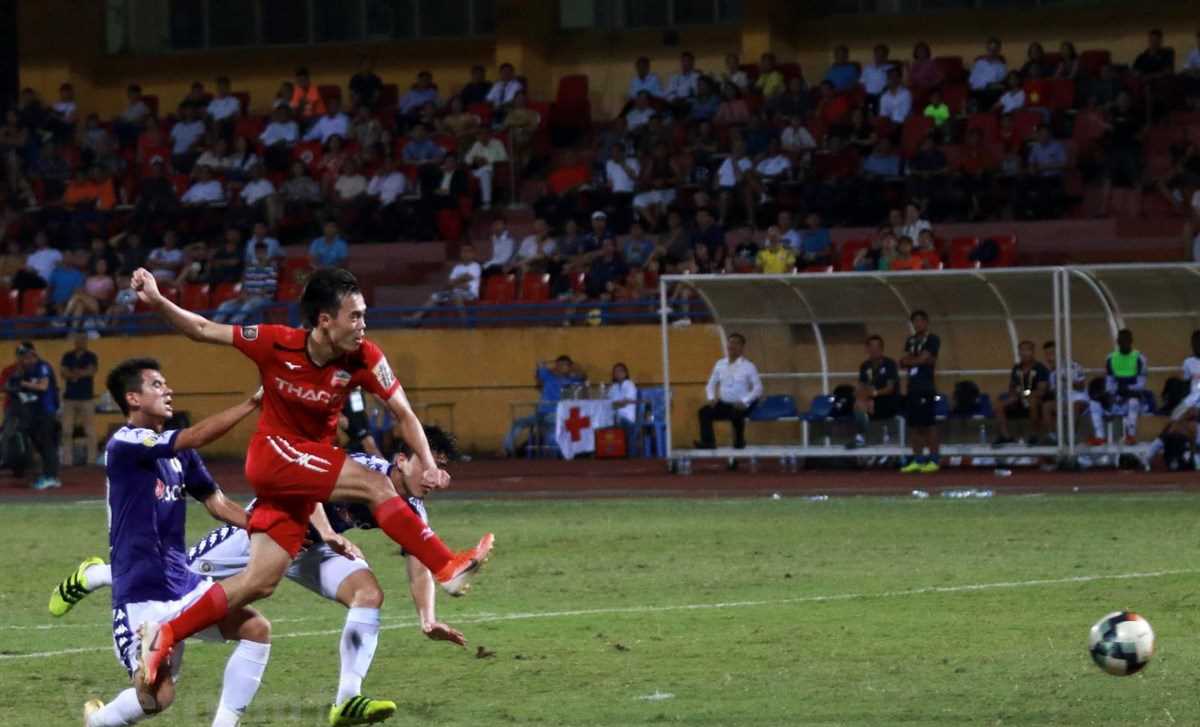 HLV Lee Tae-hoon chia sẻ về câu nói ' đội bóng đá cho vui' của bầu Đức