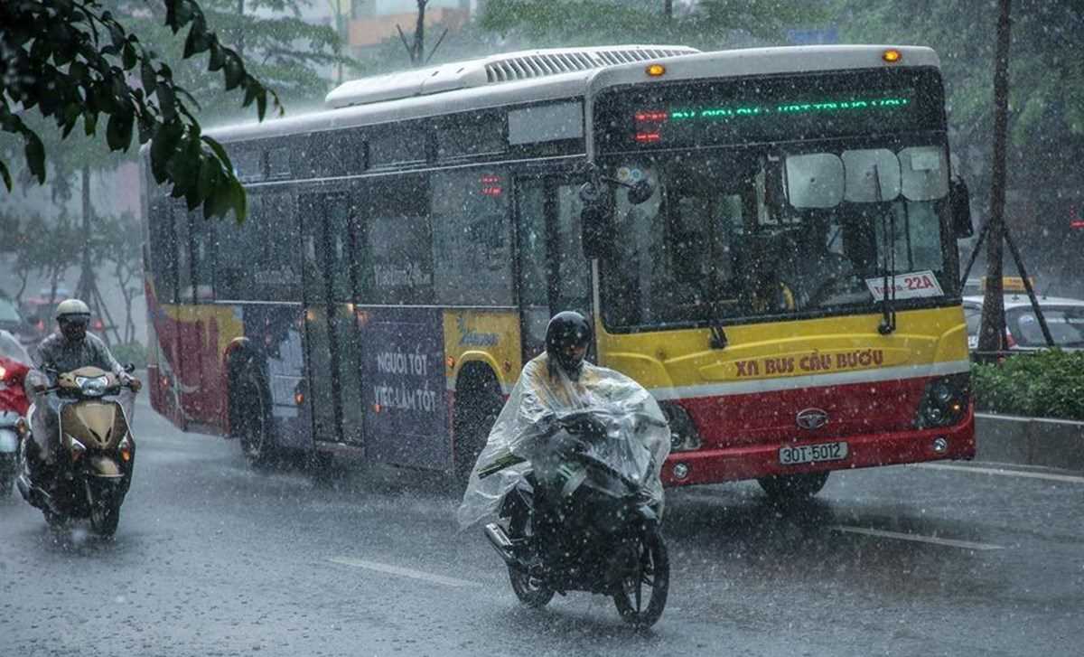 Khắp cả nước có mưa dông, vùng núi và trung du Bắc Bộ mưa to