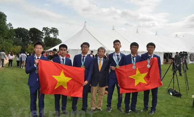 Chủ tịch Hội đồng IMO ca ngợi mô hình đào tạo Toán học của Việt Nam