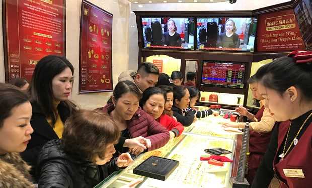 Đồng loạt tăng mạnh, giá vàng SJC vượt ngưỡng 39,5 triệu đồng