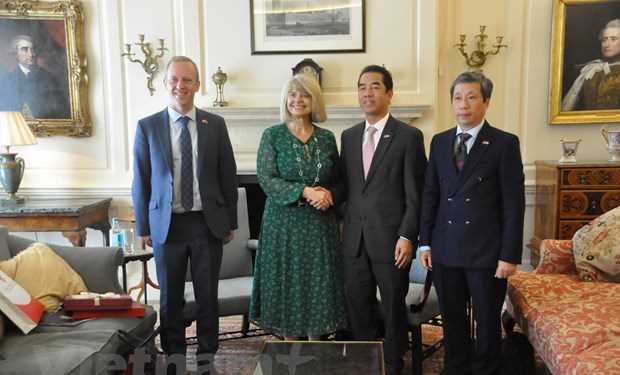 Việt Nam và Anh ủng hộ mạnh mẽ tự do thương mại toàn cầu