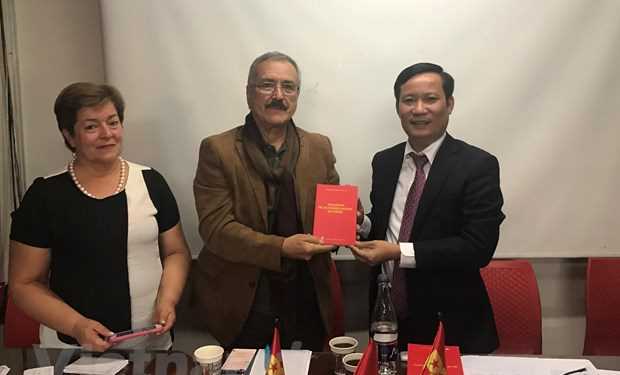 Tăng cường hợp t&aacute;c giữa hai Đảng Cộng sản Việt Nam v&agrave; Colombia