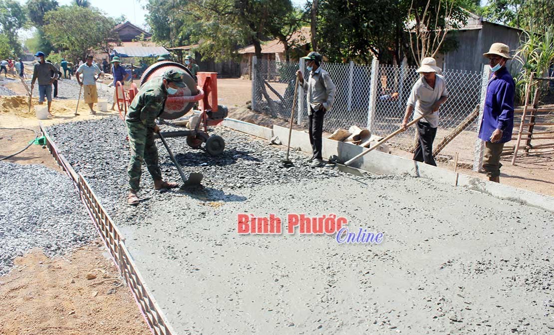 Huy động sức mạnh tổng lực x&acirc;y dựng NTM