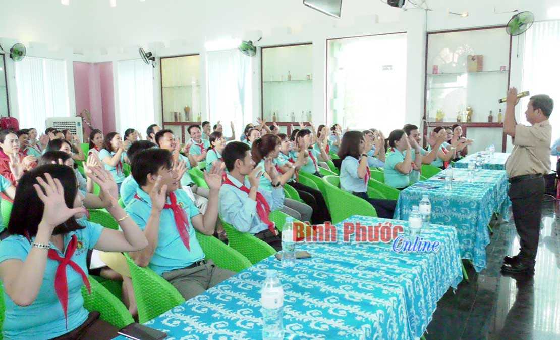 Tập huấn nghiệp vụ công tác đội năm học 2019-2020
