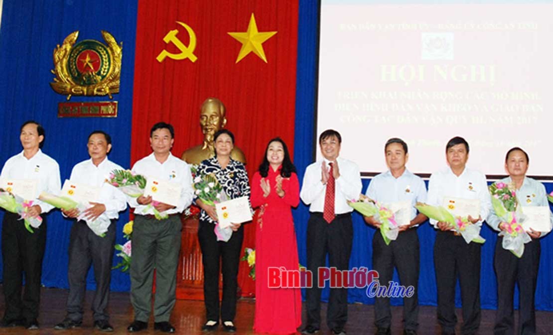 10 năm nh&igrave;n lại thi đua &ldquo;D&acirc;n vận kh&eacute;o&rdquo;