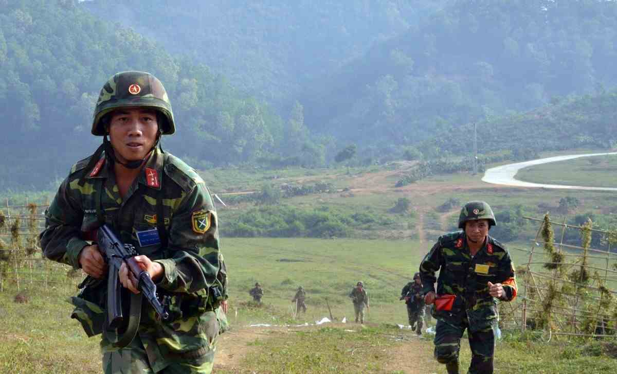 X&acirc;y dựng thế chiến lược ph&ugrave; hợp bảo vệ Tổ quốc trong điều kiện mới