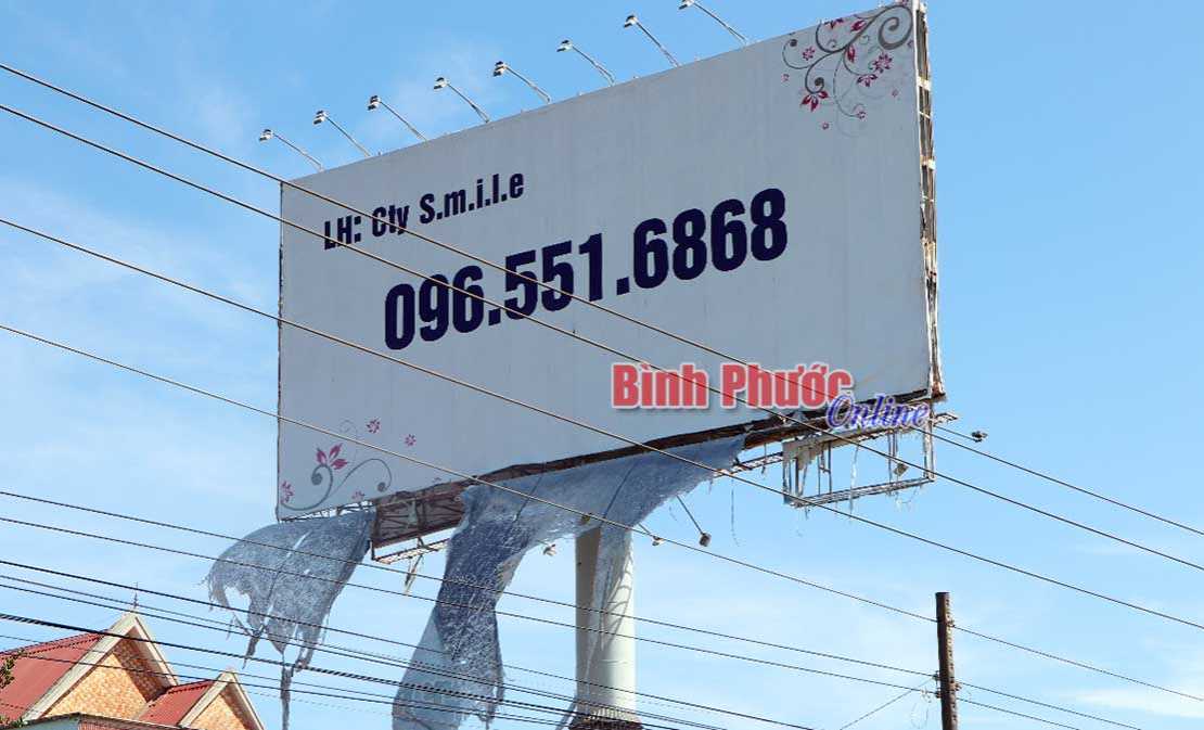 Pa-nô chướng mắt