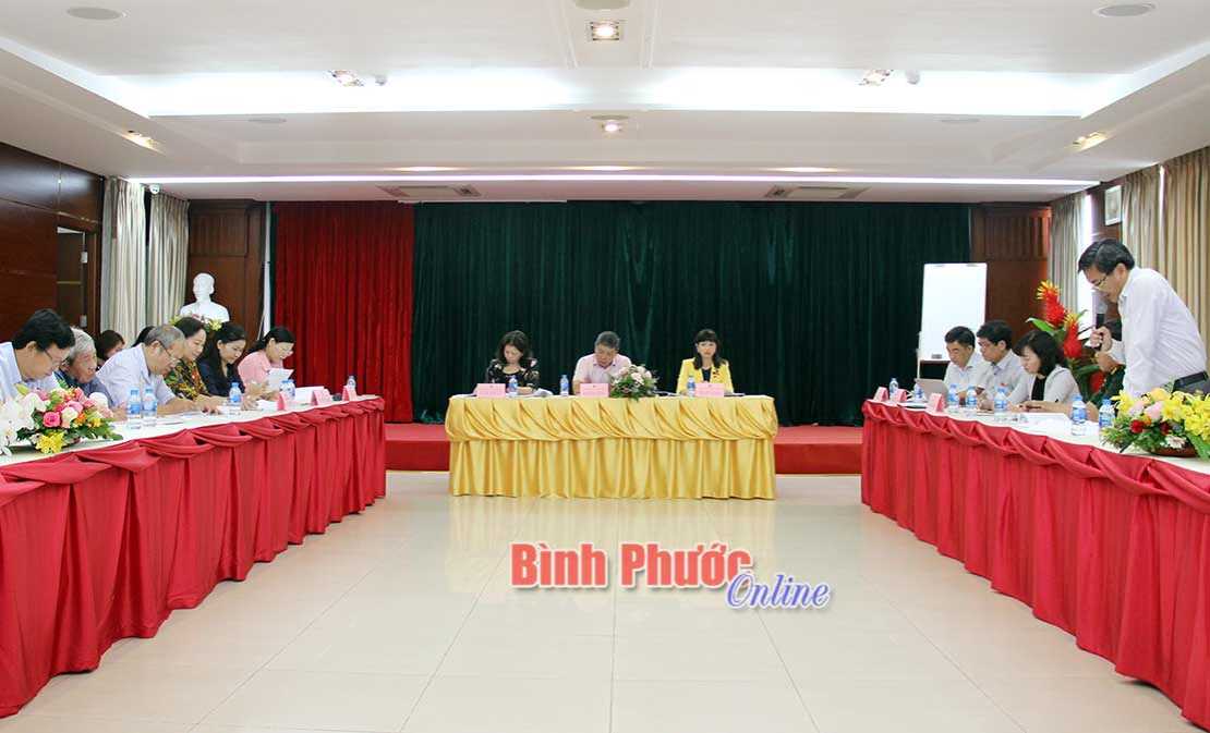 Lấy &yacute; kiến g&oacute;p &yacute; dự thảo Ph&aacute;p lệnh ưu đ&atilde;i người c&oacute; c&ocirc;ng với c&aacute;ch mạng (sửa đổi)