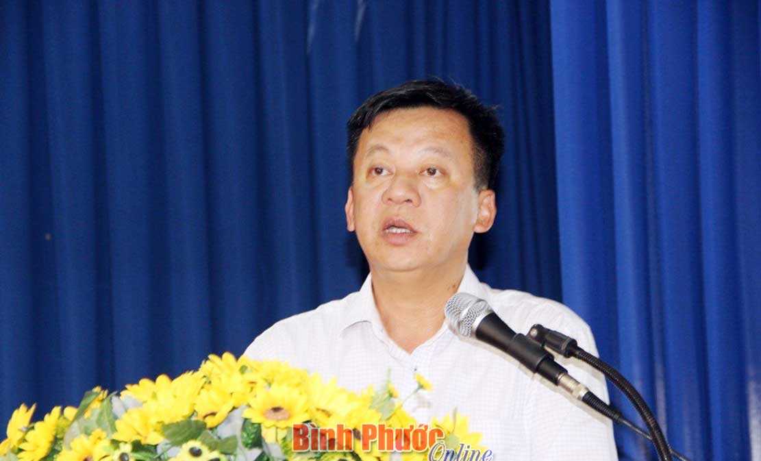 Họp ban chỉ đạo đổi mới chương trình, sách giáo khoa