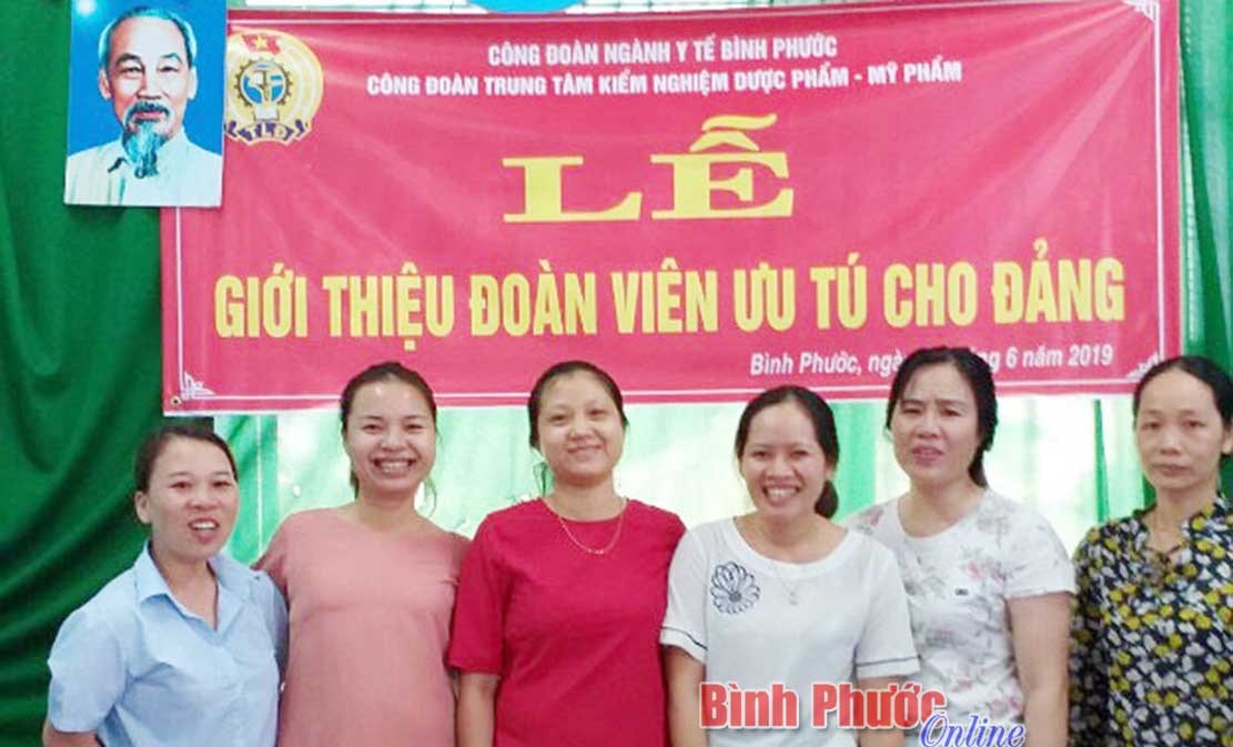 C&ocirc;ng đo&agrave;n với c&ocirc;ng t&aacute;c ph&aacute;t triển đảng