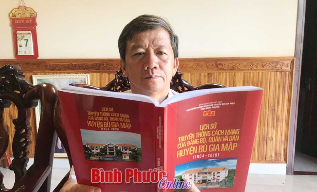 Bù Gia Mập ra mắt cuốn Lịch sử truyền thống cách mạng