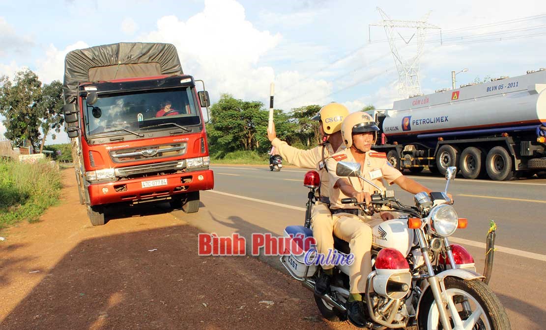 T&aacute;c động nhận thức để người d&acirc;n c&oacute; th&oacute;i quen chấp h&agrave;nh giao th&ocirc;ng