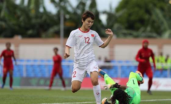 Nữ Việt Nam - Nữ Indonesia 6-0: Giành vé đầu tiên vào bán kết