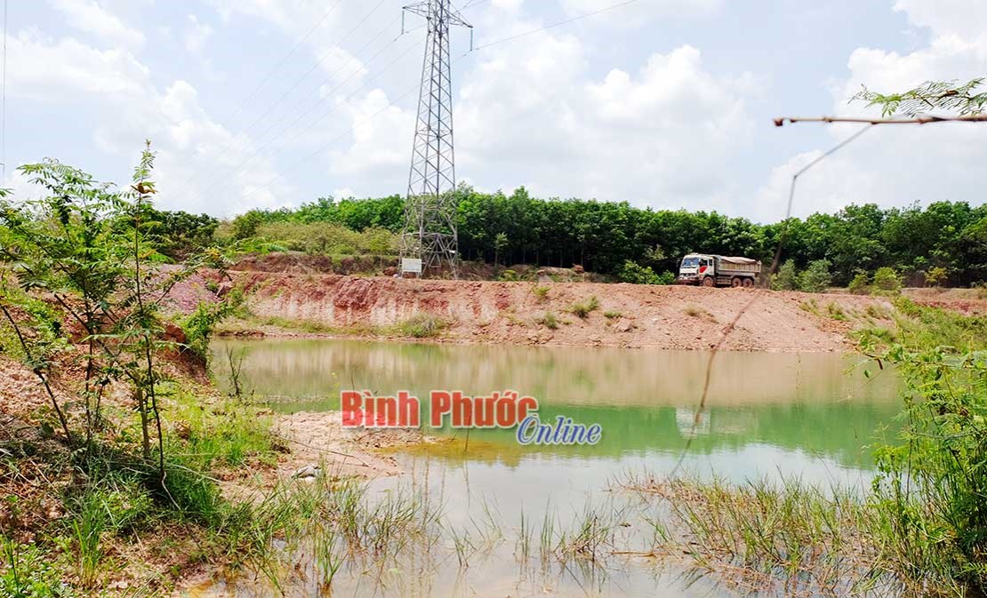 T&igrave;nh trạng khai th&aacute;c kho&aacute;ng sản tr&aacute;i ph&eacute;p đ&atilde; được kiểm so&aacute;t chặt