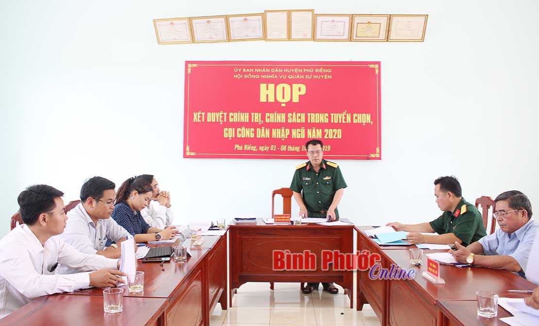 Ph&uacute; Riềng: 743 thanh ni&ecirc;n đủ điều kiện tham gia NVQS năm 2020