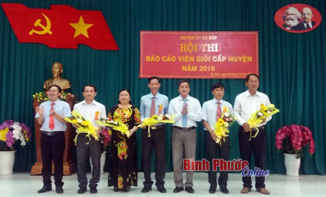 B&ugrave; Đốp thi b&aacute;o c&aacute;o vi&ecirc;n giỏi cấp huyện năm 2019