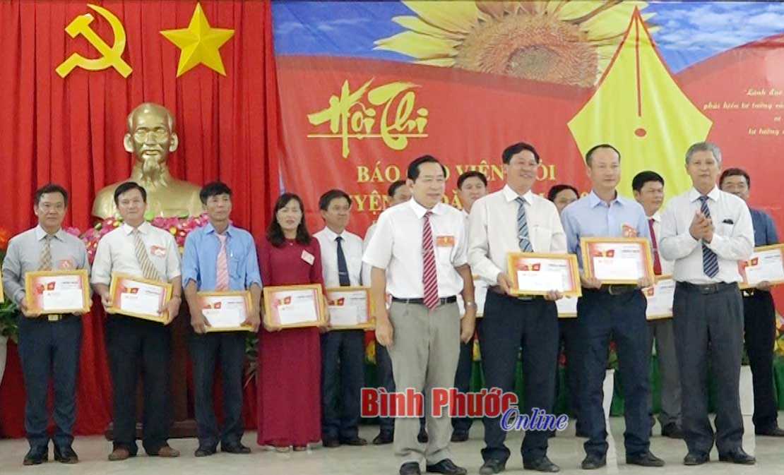 B&ugrave; Đăng thi b&aacute;o c&aacute;o vi&ecirc;n giỏi năm 2019