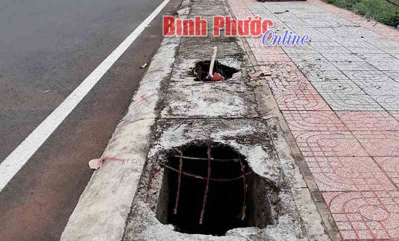 Loạt “bẫy” ven đường ở Phước Long