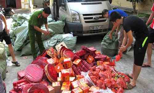 2 vụ tàng trữ, vận chuyển trái phép pháo nổ
