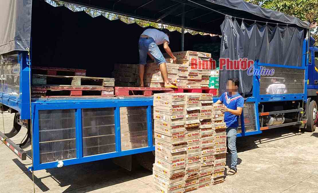 Tịch thu hàng ngàn lon nước ngọt không rõ nguồn gốc