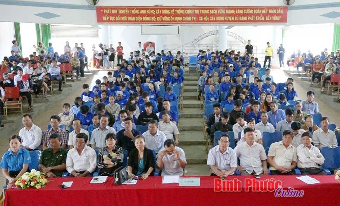 Bù Đăng tổ chức phiên giao dịch việc làm