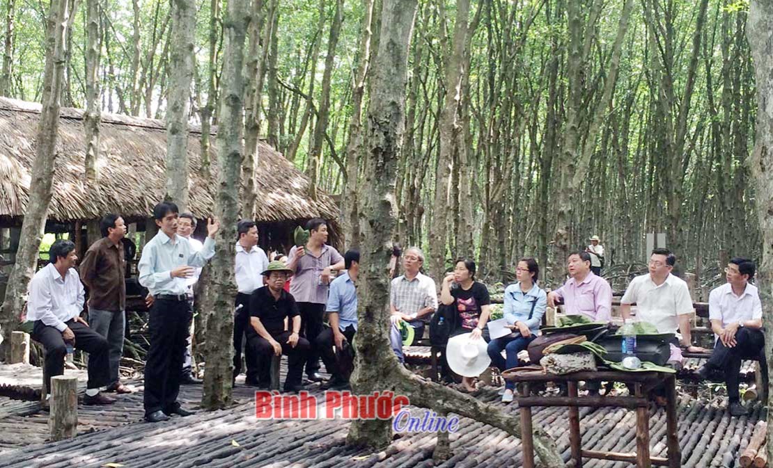 Du lịch - trông người lại ngẫm...