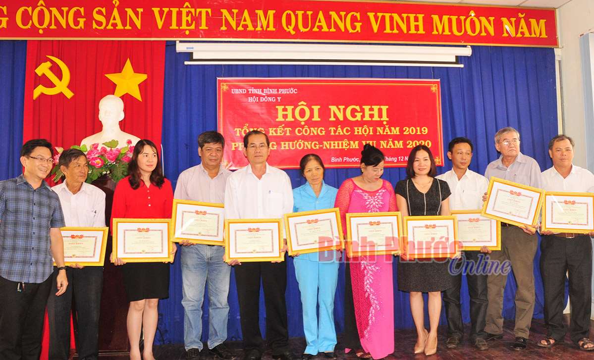 Hơn 150 ngàn lượt người được khám, chữa bệnh đông y miễn phí