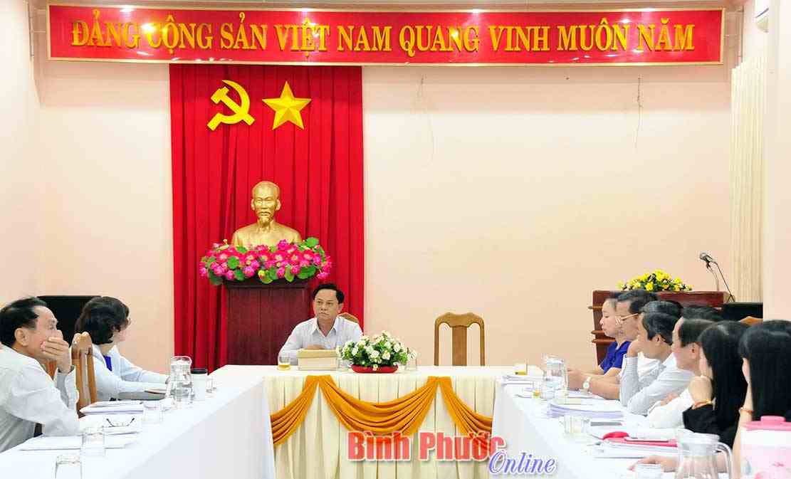 Họp tổ đại biểu Đồng Phú, Phú Riềng trước kỳ họp HĐND tỉnh cuối năm