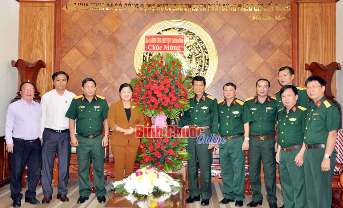 Lãnh đạo tỉnh thăm, chúc mừng lực lượng vũ trang