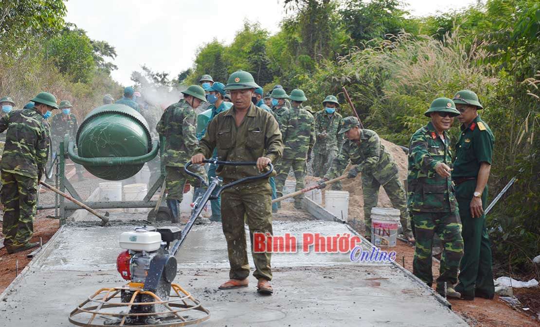 Lực lượng vũ trang tỉnh n&acirc;ng cao hiệu quả d&acirc;n vận