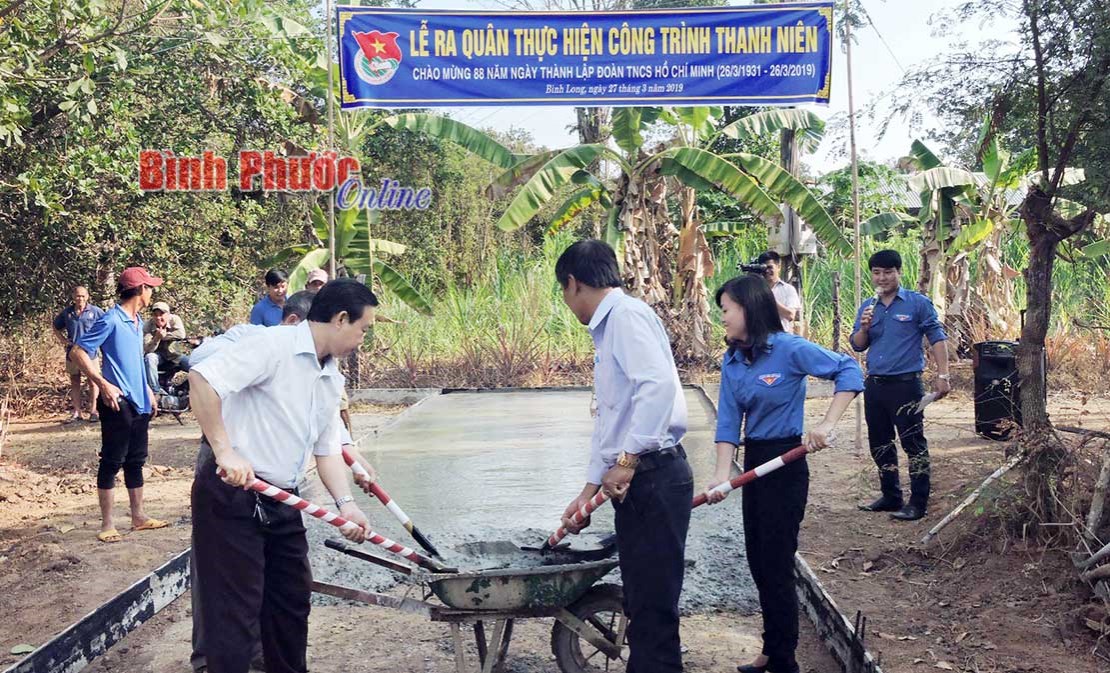 Sức trẻ Bình Long xây dựng nông thôn mới