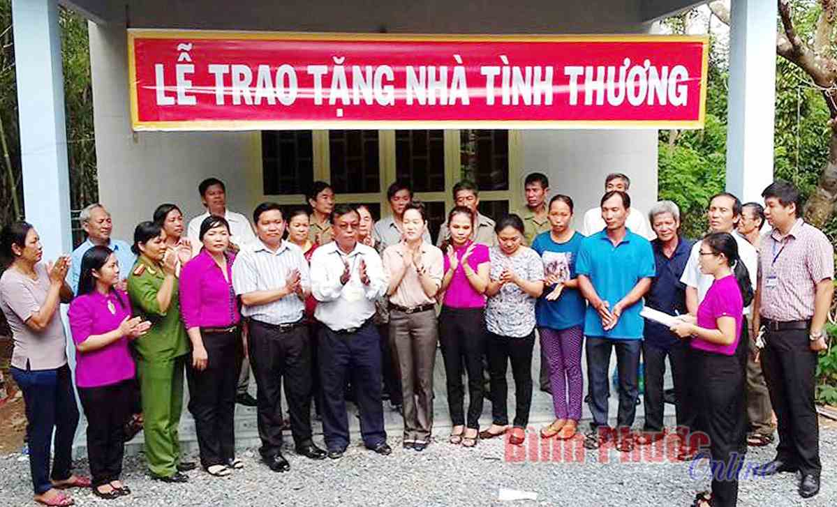 Học B&aacute;c hướng về người ngh&egrave;o